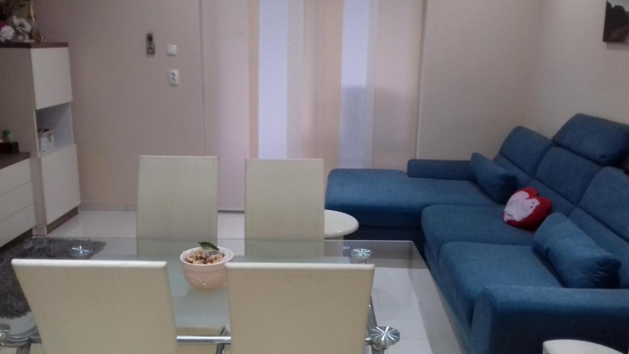 Apartman Gabriel Podgora Exterior foto